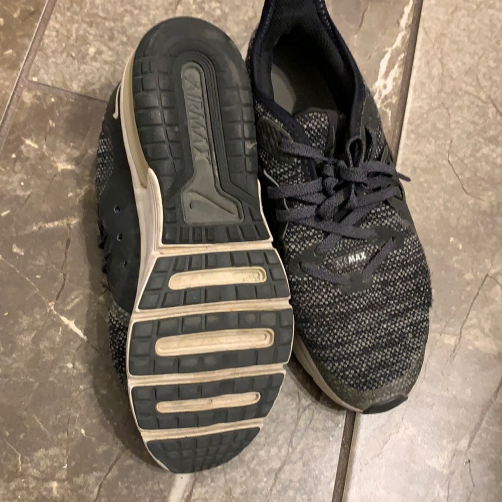 Size 3.5 girls nike girls shoes